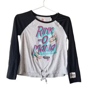Stranger Things Rink O Mania Roller Skates Shirt size Medium
